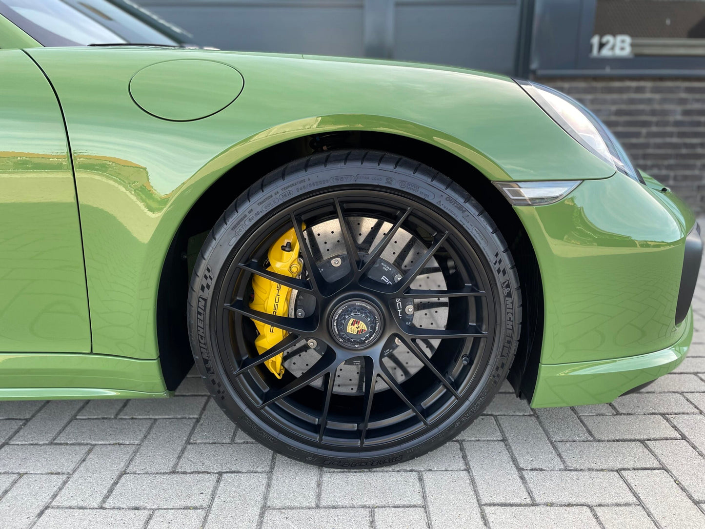 Dark Tire & Plastic | Siliconenvrij | Banden en kunststof glans